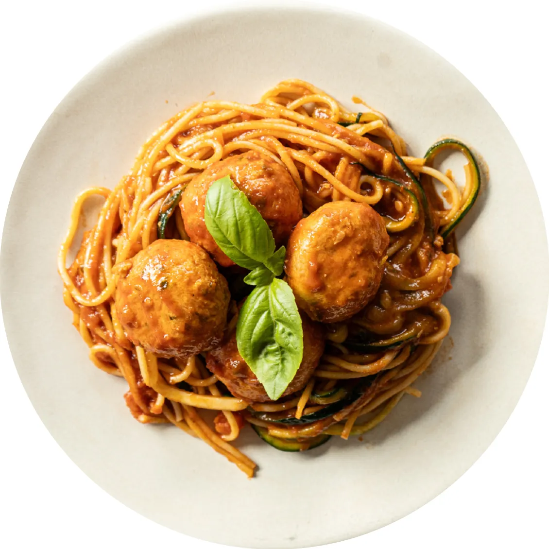 almôndegas de frango com noodles de curgete e massa integral